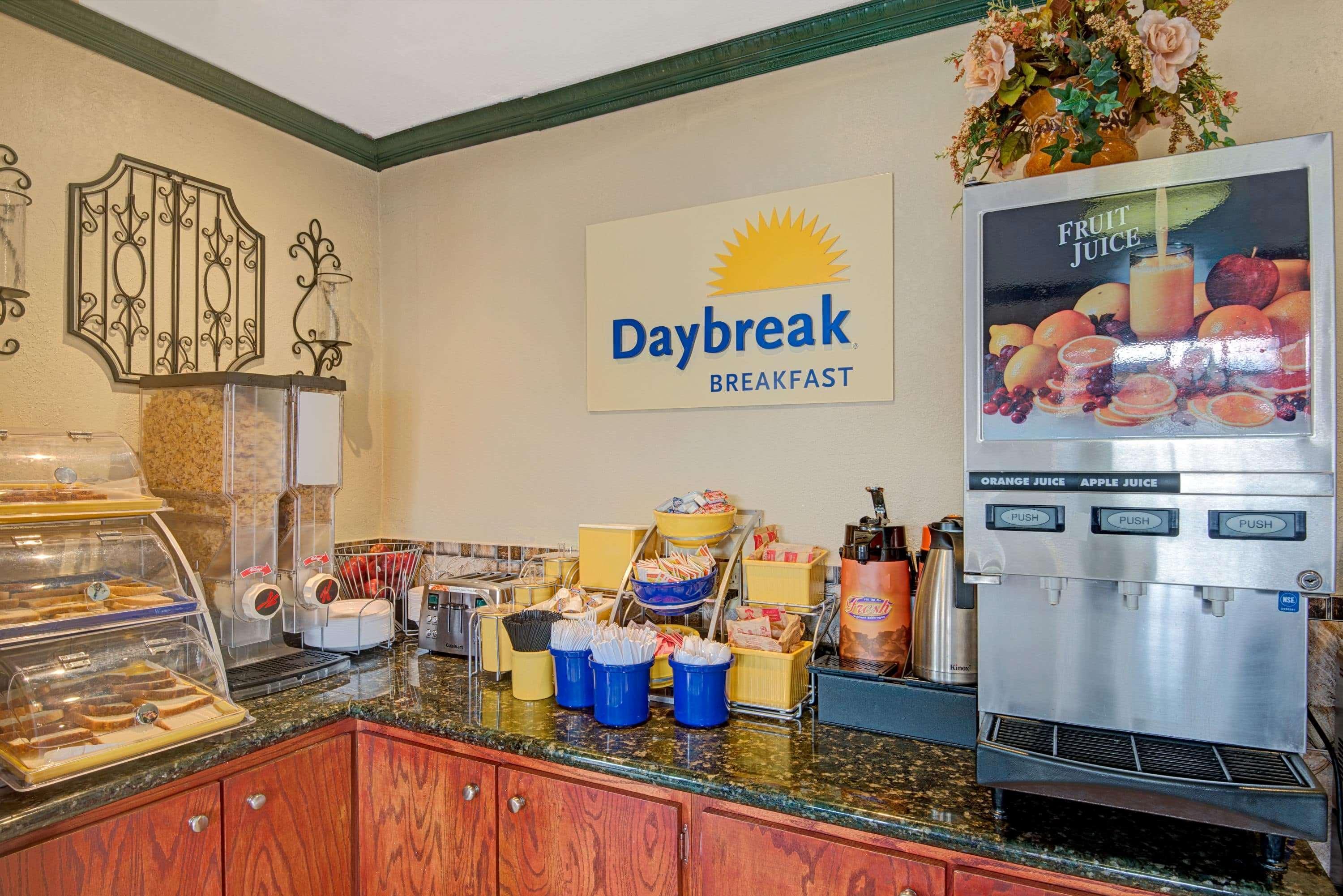 Days Inn By Wyndham Albuquerque Downtown Экстерьер фото